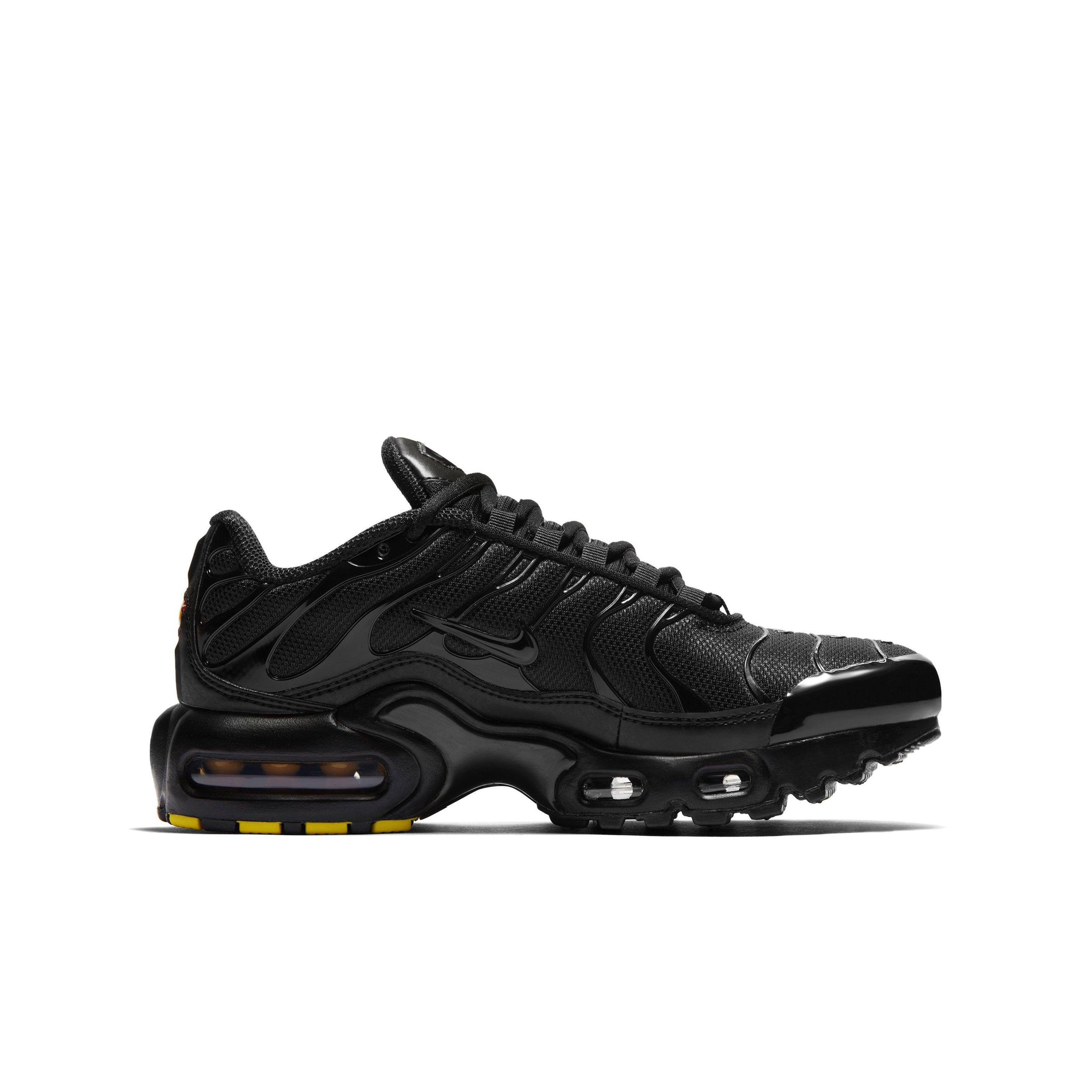 Air max plus sales boys grade school